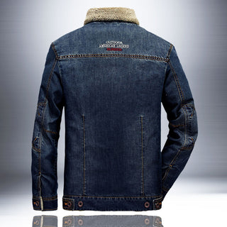 Herrenjacke mit Knöpfen und Seitentaschen