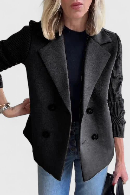 Emma | Damen Blazer mit Strickärmeln und Knöpfen
