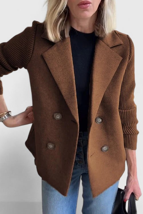 Emma | Damen Blazer mit Strickärmeln und Knöpfen