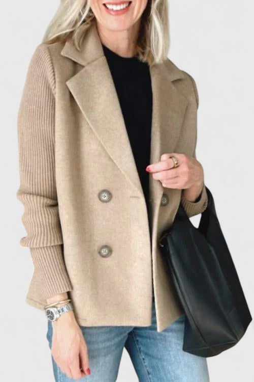 Emma | Damen Blazer mit Strickärmeln und Knöpfen