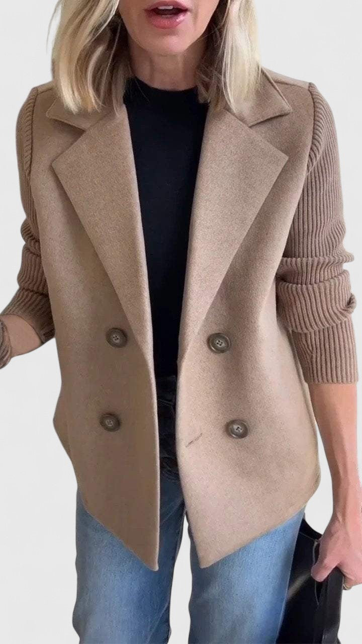 Emma | Damen Blazer mit Strickärmeln und Knöpfen